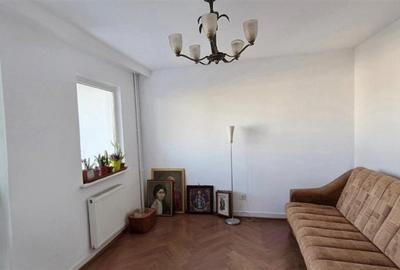 Apartament  3 camere etaj intermediar zona Astra - 2