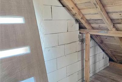 Casa la Cheie, 4 Camere Decomandat, Lumina - 15