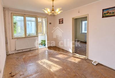 Apartament cu 2 camere circular în Micro 17