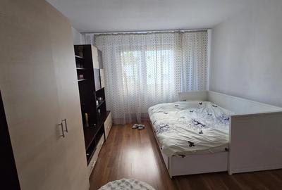 Apartament cu 2 camere semidecomandat, mobilat în Gorjului