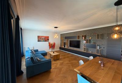 Apartament cu 4 camere decomandat, mobilat în Tei