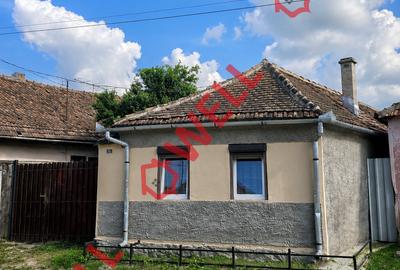 Casă cu 2 camere în Micloșoara