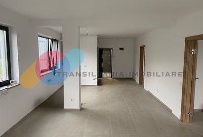 Spațiu comercial, de 80.00 mp, în Sânnicoară