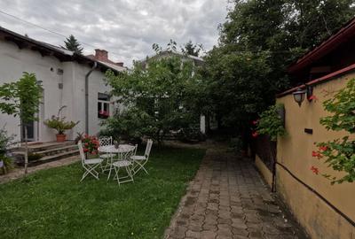 Casă Renovată cu Grădină | 227 mp | 3 Terase | 3 Dormitoare | Milcov - 60