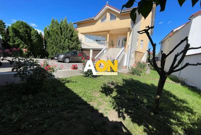 Casă individuală cu 6 camere în Cetate