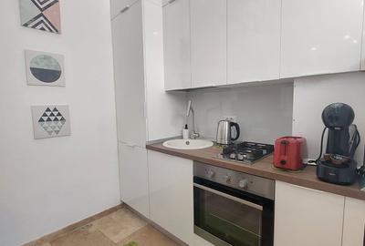 Vanzare Apartament 2 camere la casa individuala, Universitate-Magheru - 6