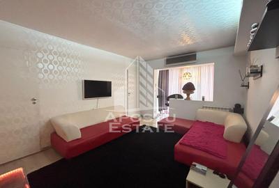 Apartament cu 3 camere decomandat, mobilat în Take Ionescu