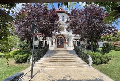 Casă individuală cu 10 camere în Balotești