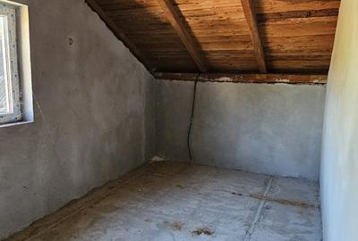 O casă nouă,teren generos și locul în care planurile de mâine pot începe astazi - 11