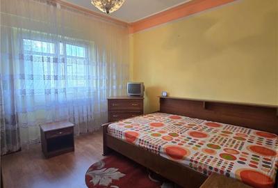 Apartament cu 3 camere decomandat în Alexandru cel Bun