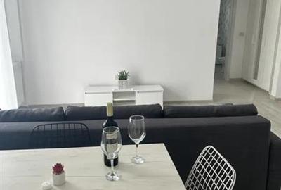 Apartament cu 2 camere semidecomandat, mobilat în Aeroport