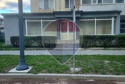 Spațiu comercial, de 90 mp, în Nord