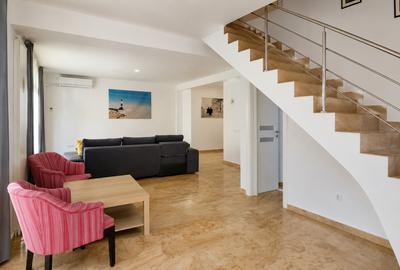 Iancu Nicolae/Jolie Ville/ Apartament/Duplex cu 3 camere/Gradina 90mp/ - 2