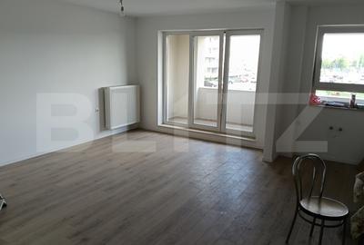Apartament cu 3 camere decomandat în Libertății