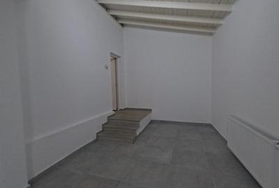 Imobil Central 355 mp | D+P+1+M | Consolidat & Renovant | 9 Camere - 7