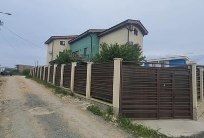 Casă individuală cu 10 camere în Exterior Vest