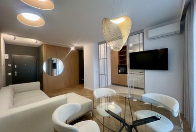 Apartament cu 2 camere semidecomandat, mobilat în Mărăști