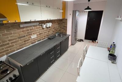 Apartament cu 2 camere decomandat, mobilat în Colentina