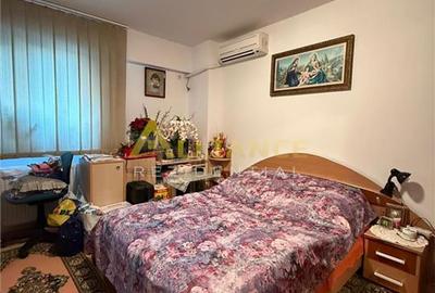 Apartament cu 2 camere decomandat, mobilat în Central