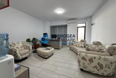 Apartament cu 3 camere semidecomandat, mobilat în C5