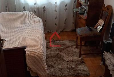 Apartament cu 3 camere, Decomandat, Zona Pacurari - 10