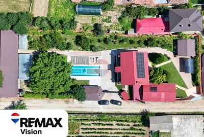 Casă / Vilă cu 8 camere de vânzare - 30