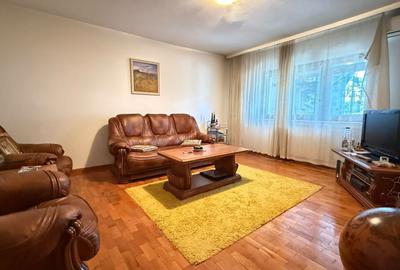 Apartament cu 3 camere decomandat în Decebal