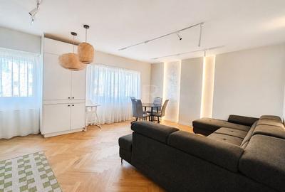 Apartament cu 3 camere semidecomandat, mobilat în Zorilor