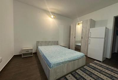 Garsonieră decomandată în Podul de Piatră