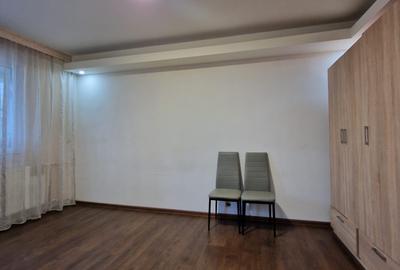 Chișinău- Delfinului - Apartament 2 camere - reabilitat termic - decomandat - 4