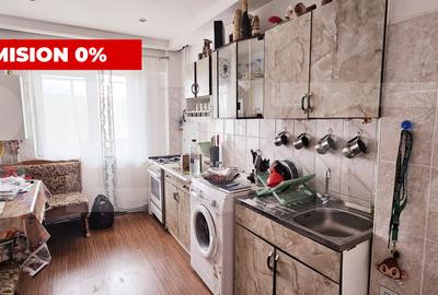 Apartament cu 5 camere decomandat, mobilat în Lenin