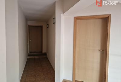 Spatiu comercial cu 16 incaperi - zona Mehala - 19