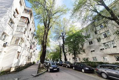 Garsonieră decomandată în Nicolina