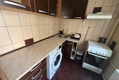 Vitan Dristor garsoniera cocheta 300 euro/luna - 3