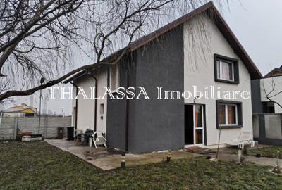 Casă individuală cu 4 camere în Bariera Vâlcii