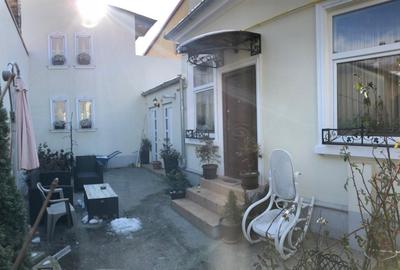 Casa 4 camere - zona Sala Sporturilor - 600 euro/luna (E2+E7) - 1