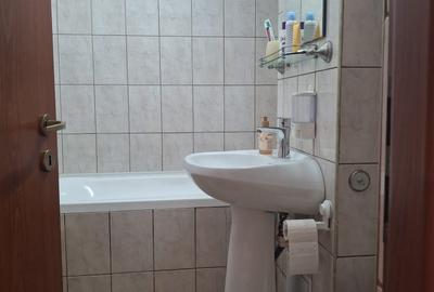 Apartament 2 camere Poarta 6 - 7