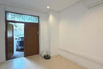 Spațiu comercial, de 35.00 mp, în Domenii