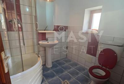 Parter de casă de vânzare în Azuga – zonă centrală | 89 mp utili - 11