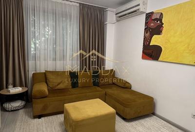 Apartament cu 3 camere semidecomandat, mobilat în Timpuri Noi