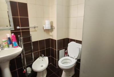 2 camere - zona hotel Diana - etaj 1/4 - mobilat si utilat - boxa si parcare - 13