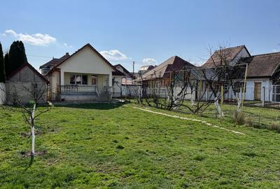 Casa 3 cam renovata spatioasa  gradina si garaj  cl poplacii - 1