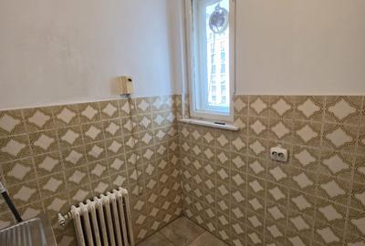 Piata Romana la metrou 2 camere decomandate 46,68 mp etaj 4/8 nemobilat, lift - 8