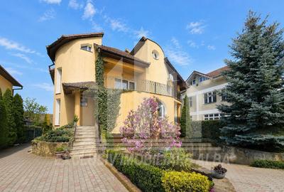 Casa individuala | Pensiune | 550 mp | 1100 mp teren | Cetate - 1