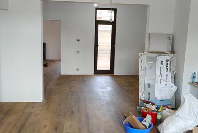 Apartament 5 camere în vila, etaj 1 j și mansarda - 4