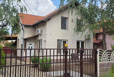 Casă individuală cu 4 camere în Dumbrăvița