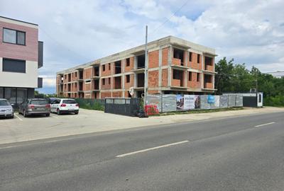 Apartament cu 2 camere semidecomandat în Tunari