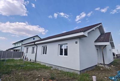 Duplex cu 3 camere în Dudeștii Noi
