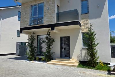 Vila P+1+M, 2km de M Râul Doamnei,dormitor matrimonial,tva inclus,mansarda - 11