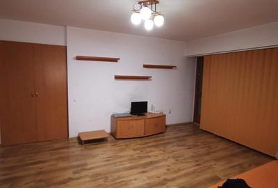 Apartament o camera de inchiriat Micro 13 - 2